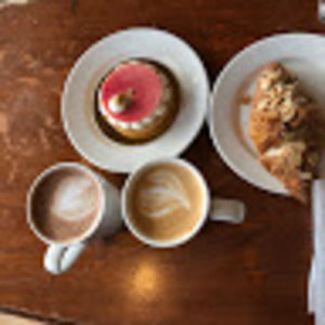 Meet your Posher, Claudine